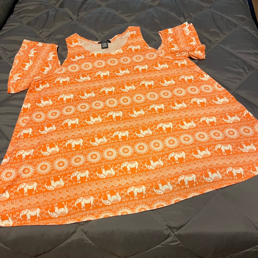 Rue21 Peach Patterned Top